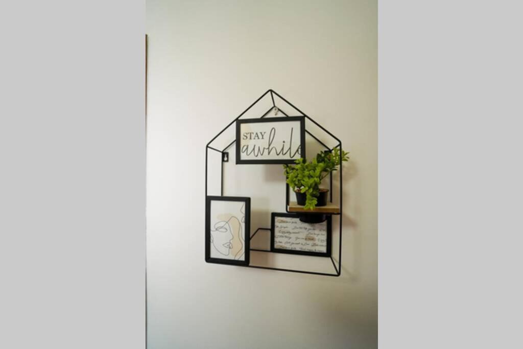 Sky Modern 1 Bedroom Apt W Free Parking Bucharest Exterior photo