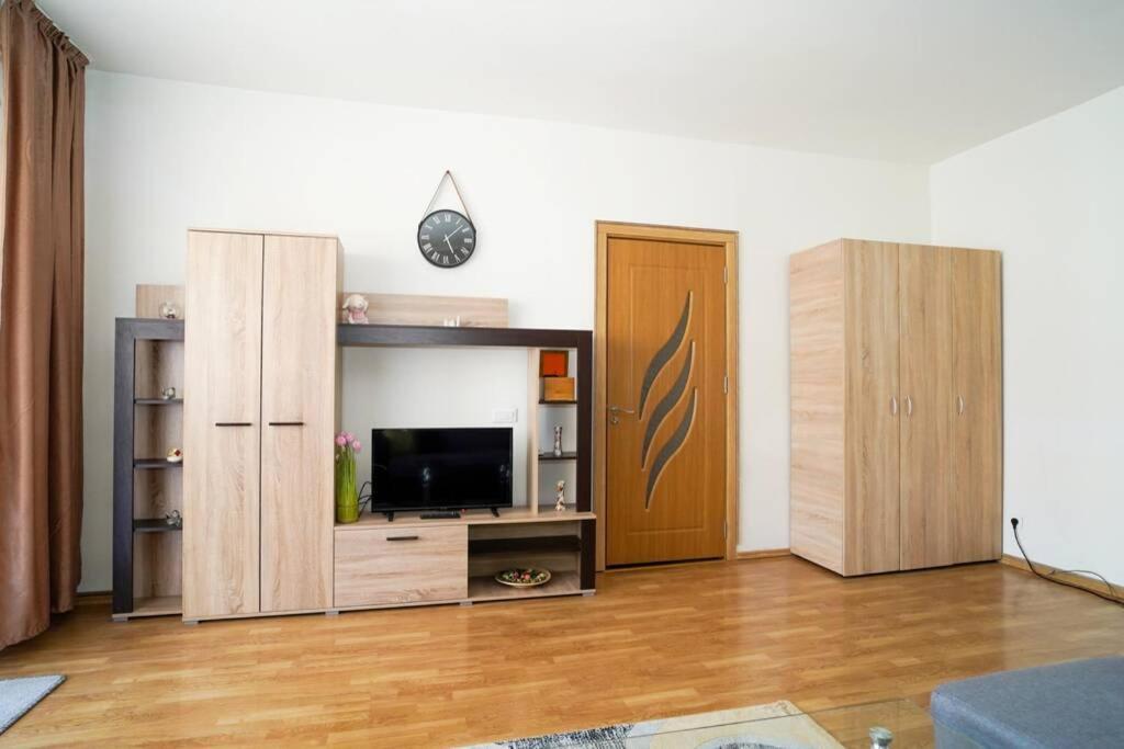 Sky Modern 1 Bedroom Apt W Free Parking Bucharest Exterior photo