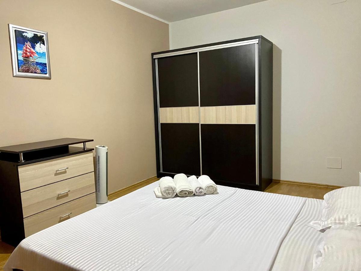 Sky Modern 1 Bedroom Apt W Free Parking Bucharest Exterior photo
